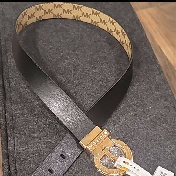 Michael Kors Signature Monogram Twist MK Logo Reversible Belt main image 8